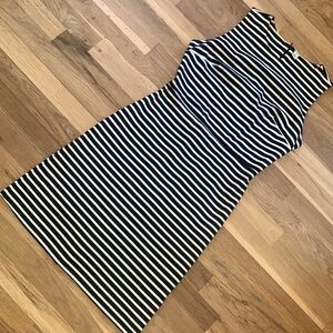 OLD Navy Sleeveless Crewneck Striped Knee-Length Dress Black & White Women’s S